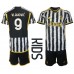 Juventus Dusan Vlahovic #9 Barnkläder Hemma matchtröja till baby 2023-24 Kortärmad (+ Korta byxor) Billigt